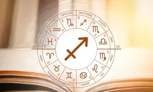 Koło zodiaku z symbolem Strzelca, który jest znakiem zodiaku dla osób urodzonych 4 grudnia.
