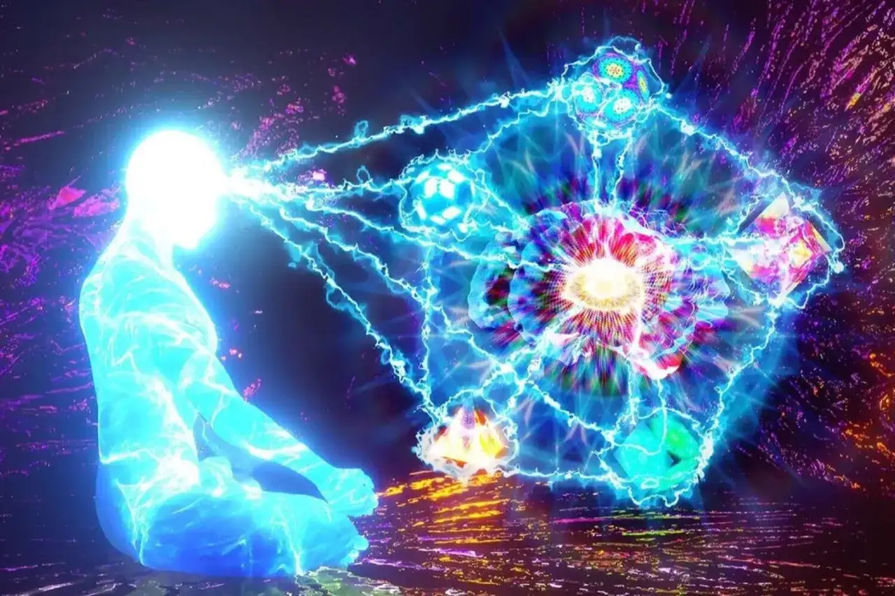 Świecąca postać w pozie medytacyjnej emituje energię 432 hz, tworząc wizualizację kosmicznego oka i geometrycznych kształtów.